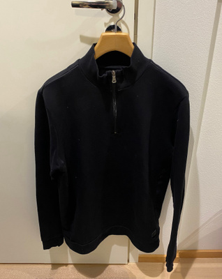 Hugo Boss musta pusakka L