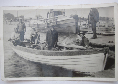 Postikortti Laiva Hinaaja Wilma 1920-l Mikä paikkakunta?