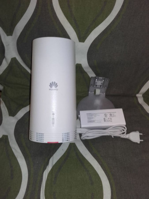 5G Huawei N5368x - 5G CPE MAX + tarvittessa sisäteline +7e