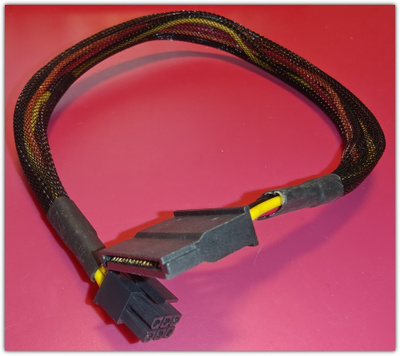 6-pin - 15-pin SATA -virtakaapeli #30521