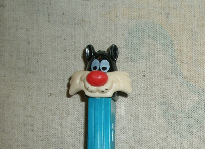 Sylvesteri kissa Pez Warner Bros