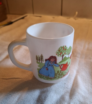 ARCOPAL VINTAGE LASTEN MUKI Maitolasia.