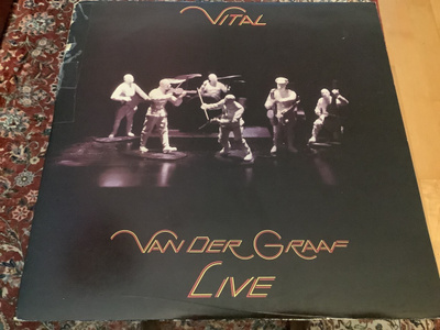 VAN DER GRAAF* - Vital