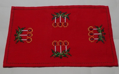 Retro  käsinkirjailtu joululiina - kaitaliina 36 cm x 29 cm