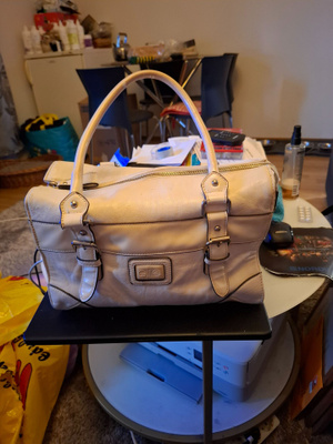 Beige laukku