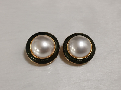 Christian Dior tyylinen Cabochon korvakorut