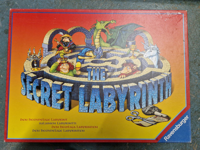 The Secret Labyrinth lautapeli. 1998