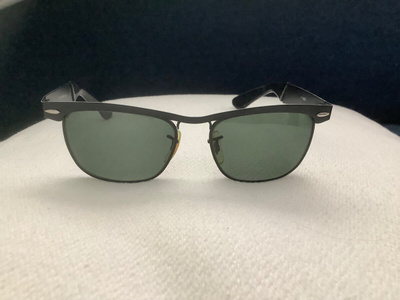 Wayfarer Ray-Ban -aurinkolasit
