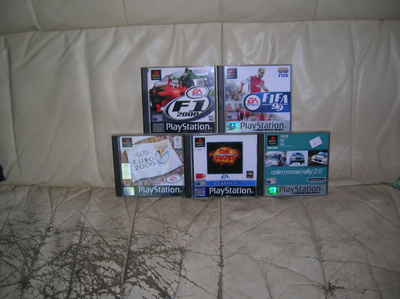 Viisi PS1- peliä