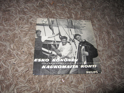 ESKO KÖNÖNEN - kaukomaita kohti : KANNET