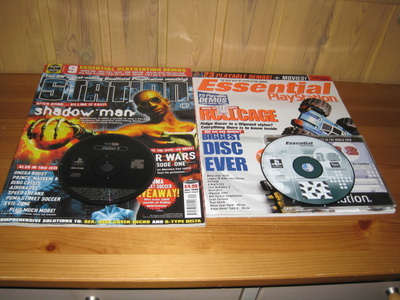 Playstation lehdet 5 kpl + demot ja kirjanen.