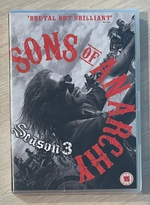 Sons of Anarchy: Kausi 3 (4DVD) uusi ja muoveissa