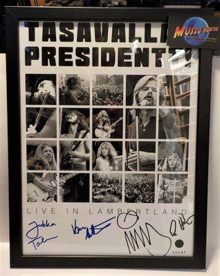 TASAVALLAN PRESIDENTTI PROMOJULISTE + 4 NIMIKIRJOITUSTA