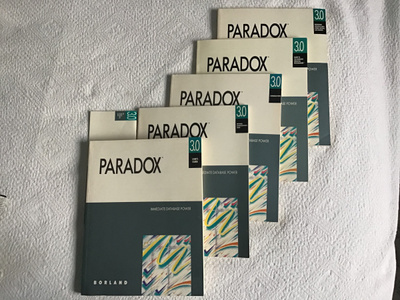 Borland Paradox 3.0  ohjekirjat
