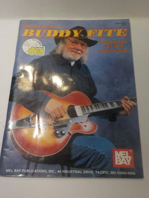 BUDDY FITE - FINGERSTYLE JAZZ GUITAR SOLOS NUOTTIKIRJA + CD