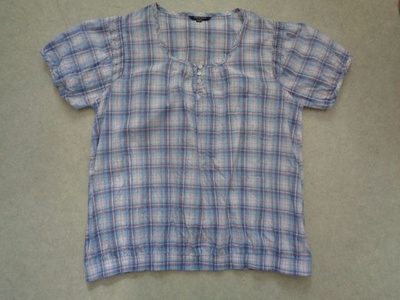 Ruudullinen paita 42