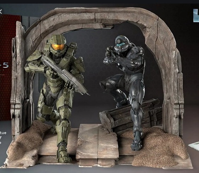 Halo 5 Guardians STATUE  - HEAD HUNTER STORE.