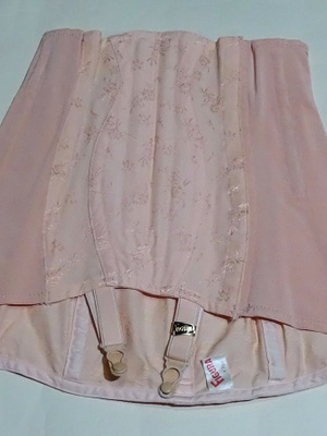 Vintage sukkanauhaliivit Figura