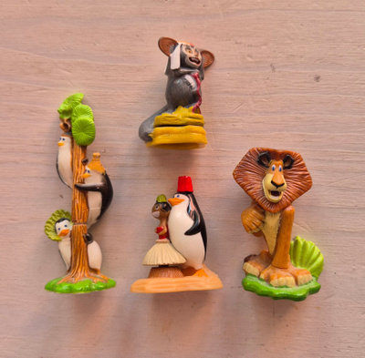 Madagascar Kinder Surprise minifiguureja (4 kpl)