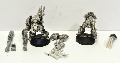 WH40K - 2kpl Chaos Space Marine Terminator figuuria [S193]