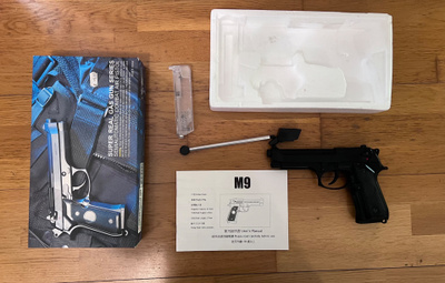 Kaasutoiminen M9-airsoftpistooli