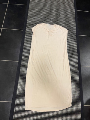 Filippa K viskoosimekko XL
