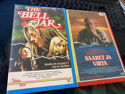 Lasikellon alla (The Bell Jar) ja Saaret ja virta