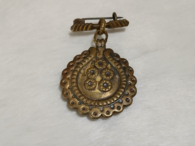 Kalevala Koru, solki-914, Pudasjärvi rintakoru rintaneula