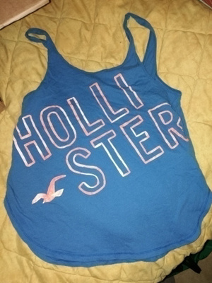 3 kpl eri Hollister-(kermanväri, S) kollarit+huppari+toppi