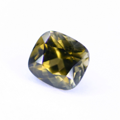 Puhdas kellanvihreä / ruskea 3.03ct turmaliini +GIR raportti