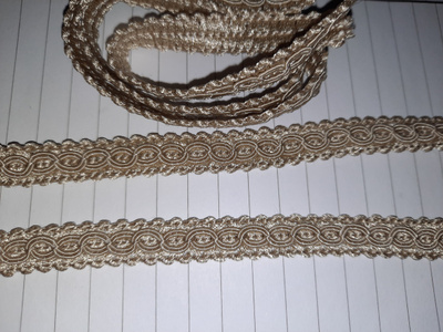 Beige koristenauha noin 150cm