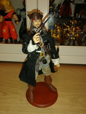 PIRATES OF CARRIBEAN zizzle CAPT JACK   - HEAD HUNTER STORE.