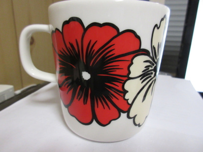 MARIMEKKO  ELÄKÖÖN ELÄMÄ MUKI 4 DL -  UUSI