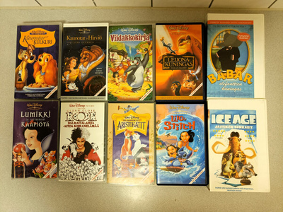 WALT DISNEY VHS klassikkokasetit  10 kpl