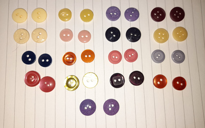 11-12mm erilaisia pikku perus nappeja