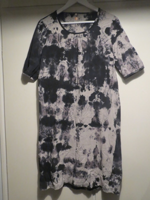 Musta-harmaa-beige mekko, m-xl