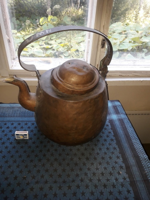 Todella suuri kuparipannu