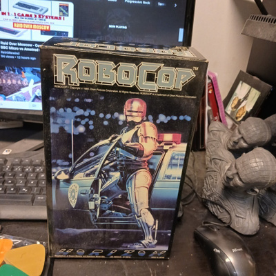 ROBOCOP model 12" and box - HEAD HUNTER STORE.