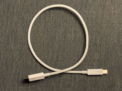 Apple Thunderbolt 2 kaapeli (0,5 m)