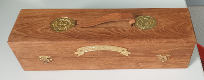 Captains Bar 2x4kpl laseja puulaatikossa