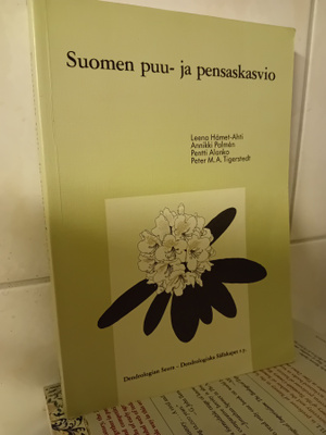 Pentti Alanko ym.: Suomen puu- ja pensaskasvio ( SIS POSTIKU