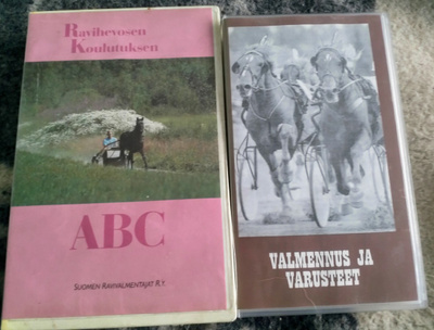 Ravivalmennus ym VHS videoita
