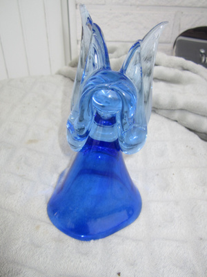 Töysän lasinpuhaltamo koriste-enkeli ( korkeus n 17,5 cm