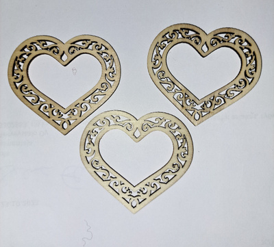 10 kpl puinen koristeellinen sydän 5x5.5cm