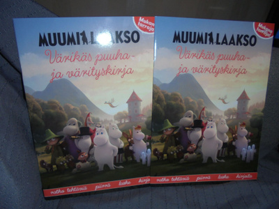 Muumi puuhastelua