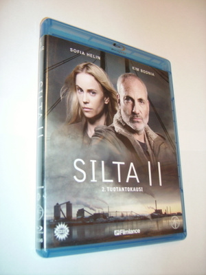 3 Blu-ray: SILTA II (Bron kausi 2) Sis.postikulut