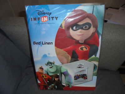 Lakana  + tyynyliina.Disney Infinity