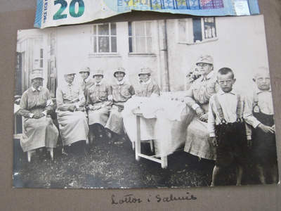 4 VANHAA Valokuvaa Lotta Svätd Salmi Luov Karjala 1920-l