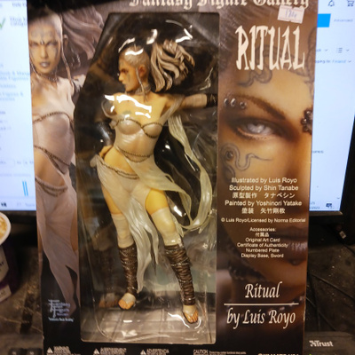 LUIS ROYO RITUAL statue YAMATO - HEAD HUNTER STORE.