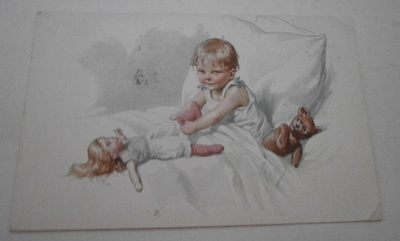 Tyttö leikkii vuoteessa leluillaan, vanha väripk, p. 1922